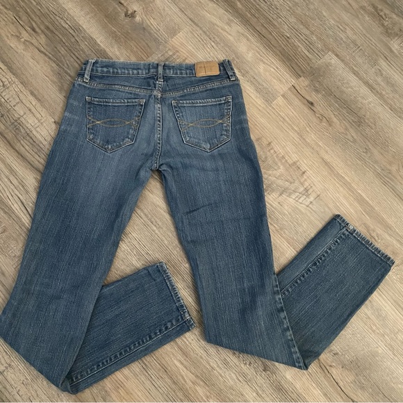 Abercrombie and Fitch ‘Erin’ Jeans - Picture 5 of 6